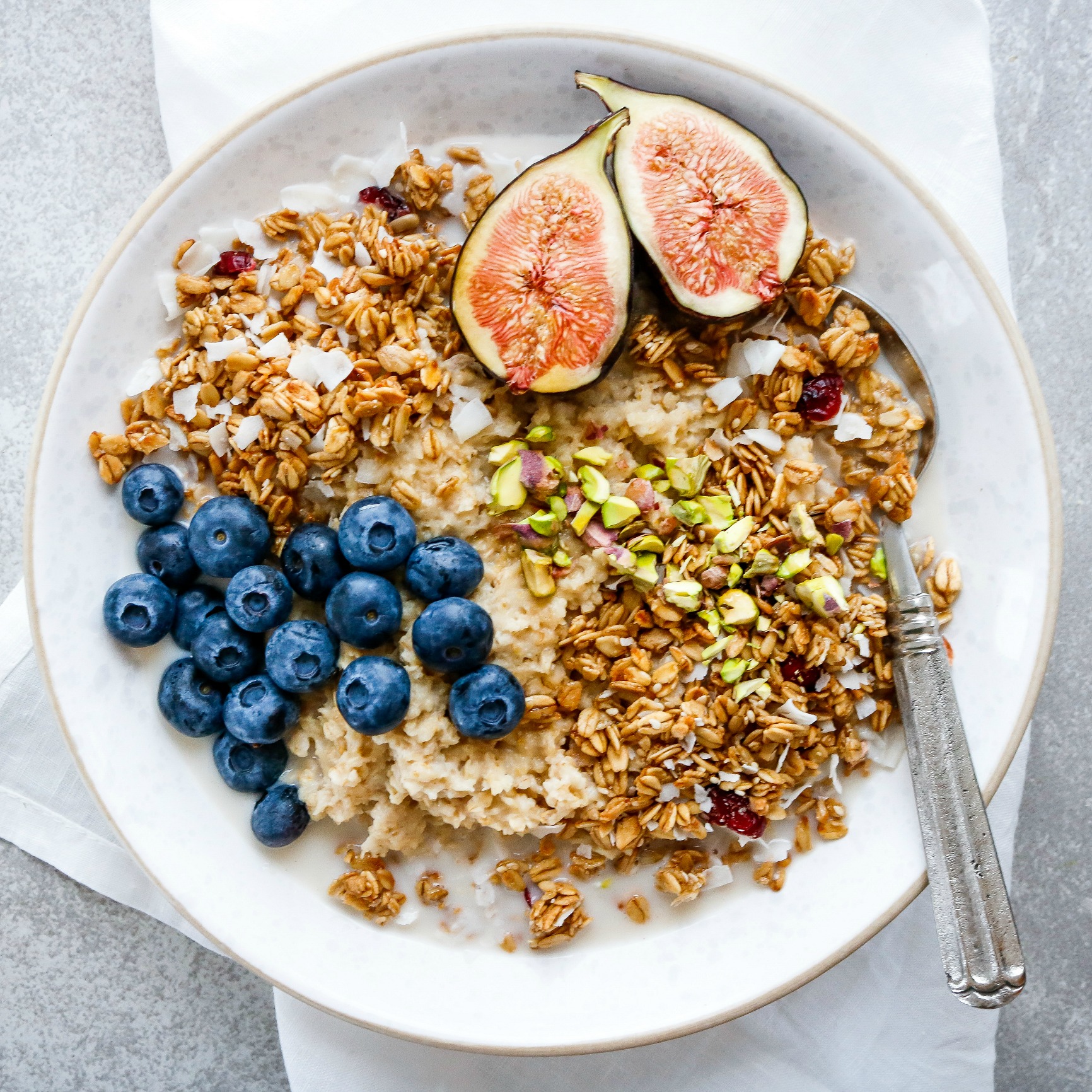 Honey Pistachio Overnight Oats and Granola